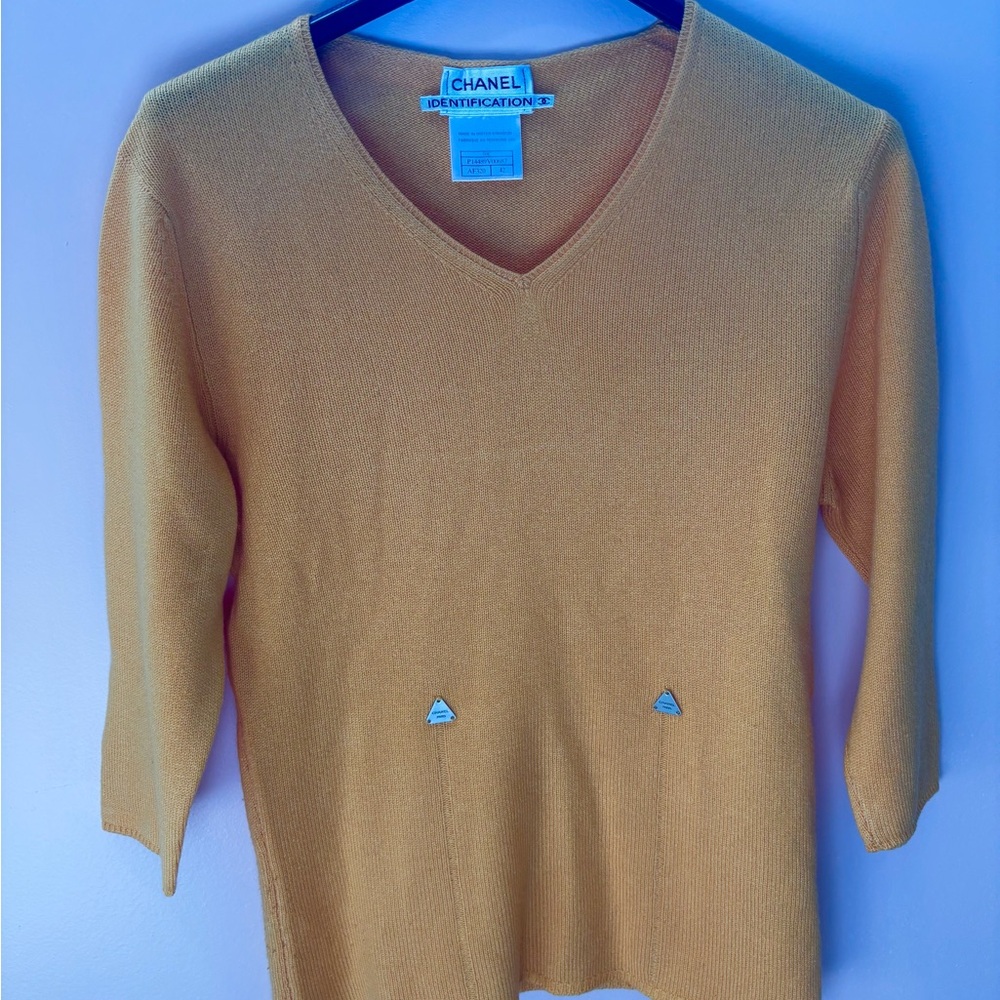 Authentic CHANEL cashmere knit 1996 yellow sweater 42 - Picture 2 of 14